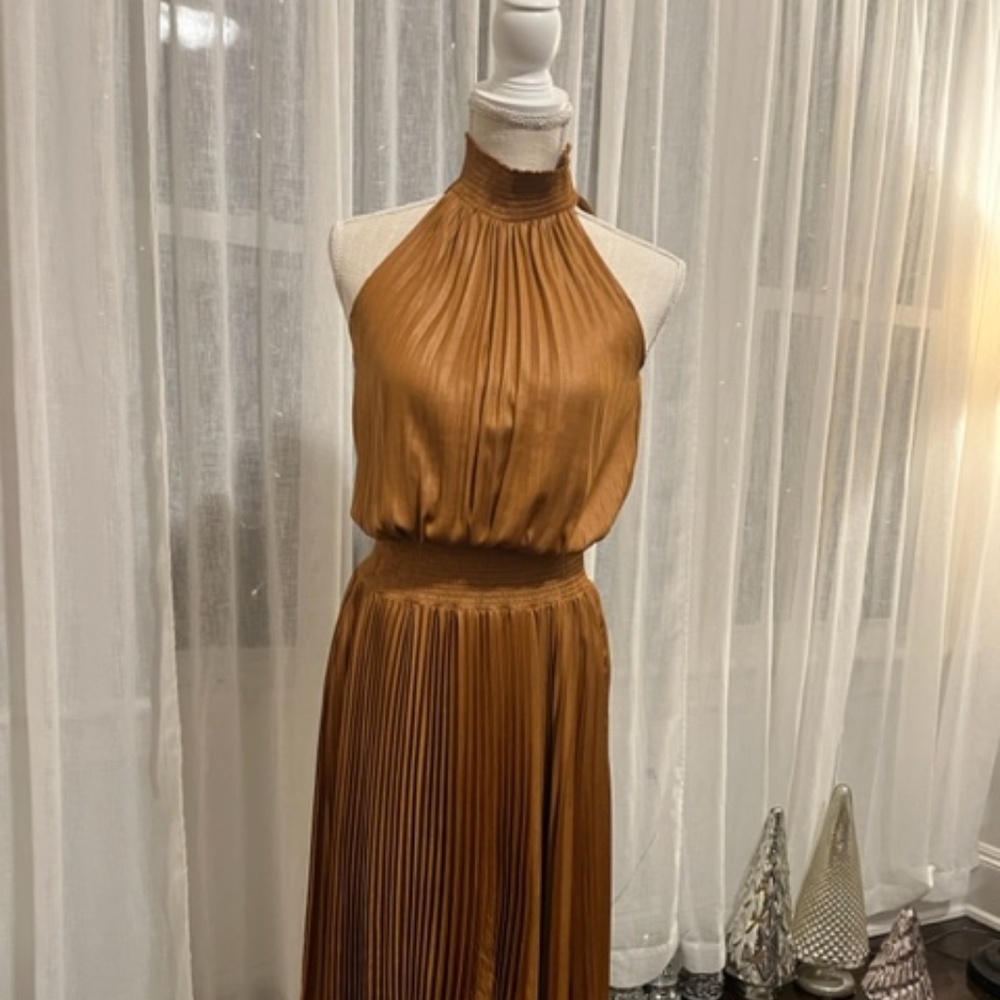 Tahari Copper Pleated Dress Size XS. NWT
